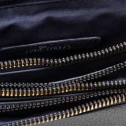 Borsa a tracolla Blu con logo regolabile da Donna e tripla cerinera Lora Ferres