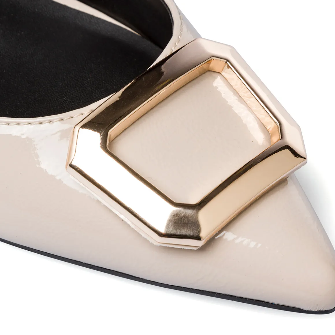 Décolleté da donna beige effetto vernice Lora Ferres con tacco 6 cm