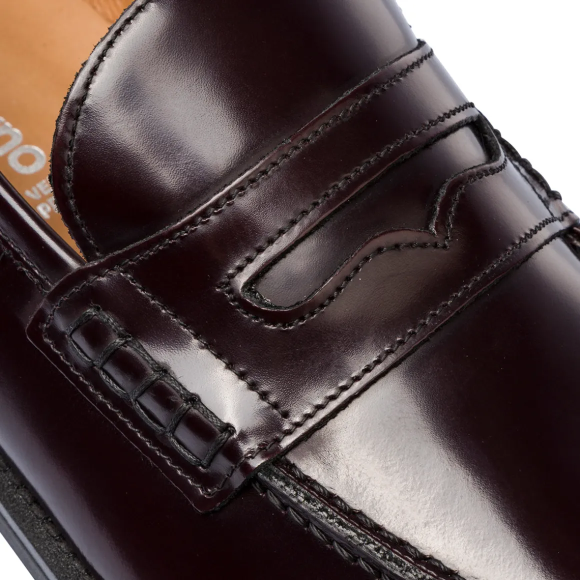 Mocassini eleganti da uomo rosso bordeaux scuro in pelle Primopiano