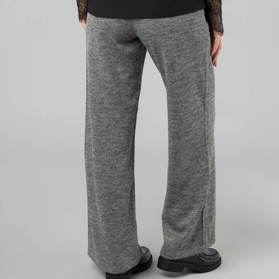 Pantaloni in tessuto morbido ampi grigio chiaro da Donna Vero Moda