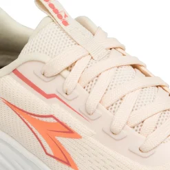 Scarpe da running bianche e arancioni effetto sfumato da Donna Diadora