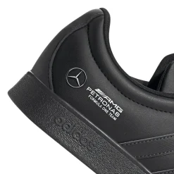 Scarpe Nere con strisce tono su tono adidas x Mercedes-AMG Petronas F1 Team VL Court