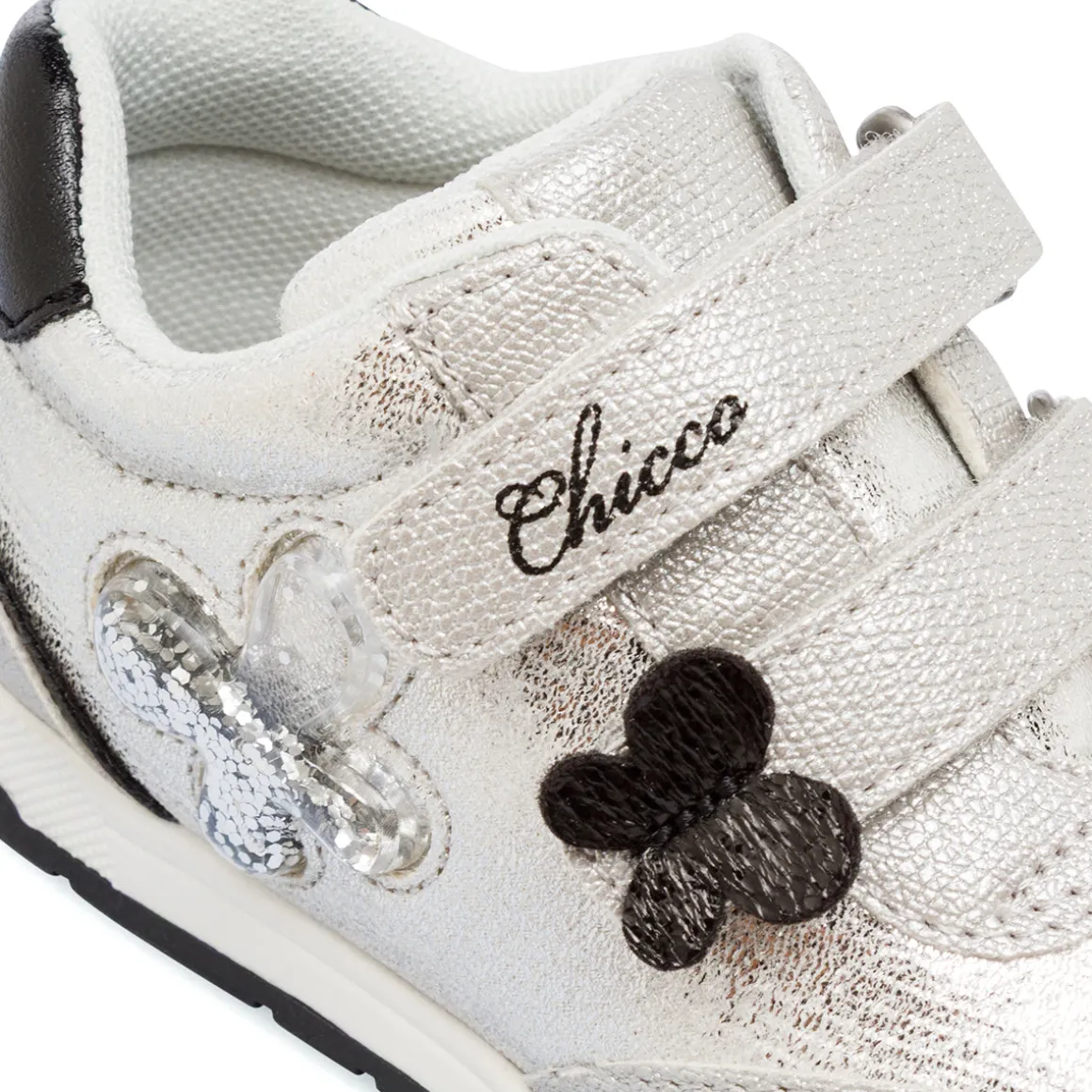 Scarpe primi passi da bimba argento con farfalle e glitter Chicco