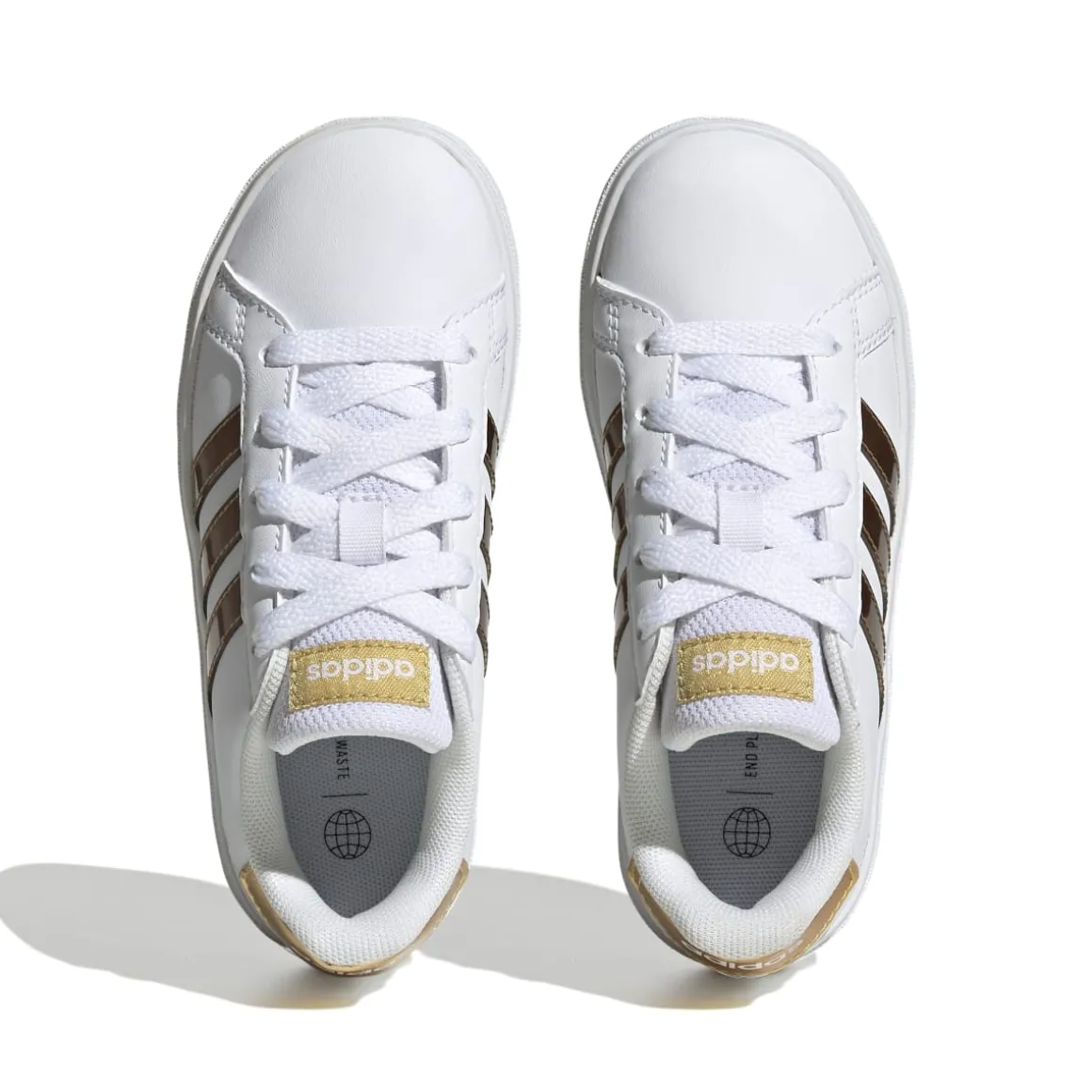 Sneakers bianche da ragazza con strisce oro adidas Grand Court 2.0 K