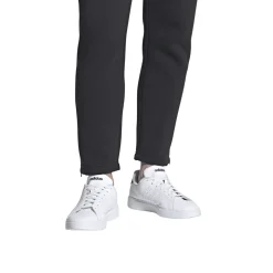 Sneakers bianche Unisex con dettagli logo traforati laterali adidas
