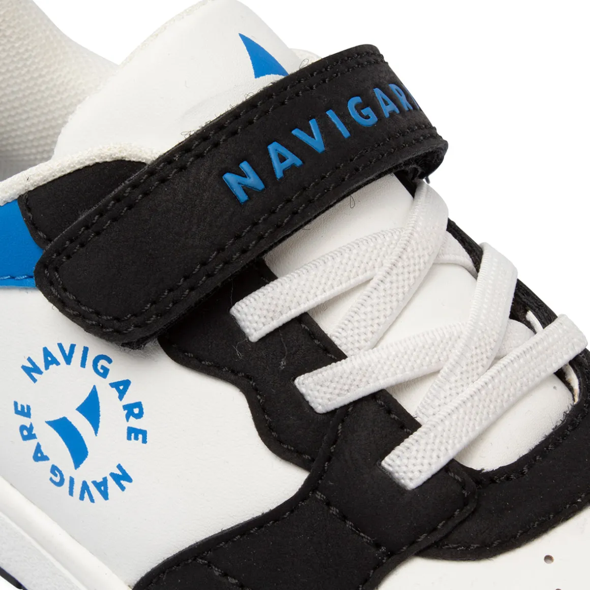 Sneakers bicolore bianco e nero da Bambino con strappo Navigare
