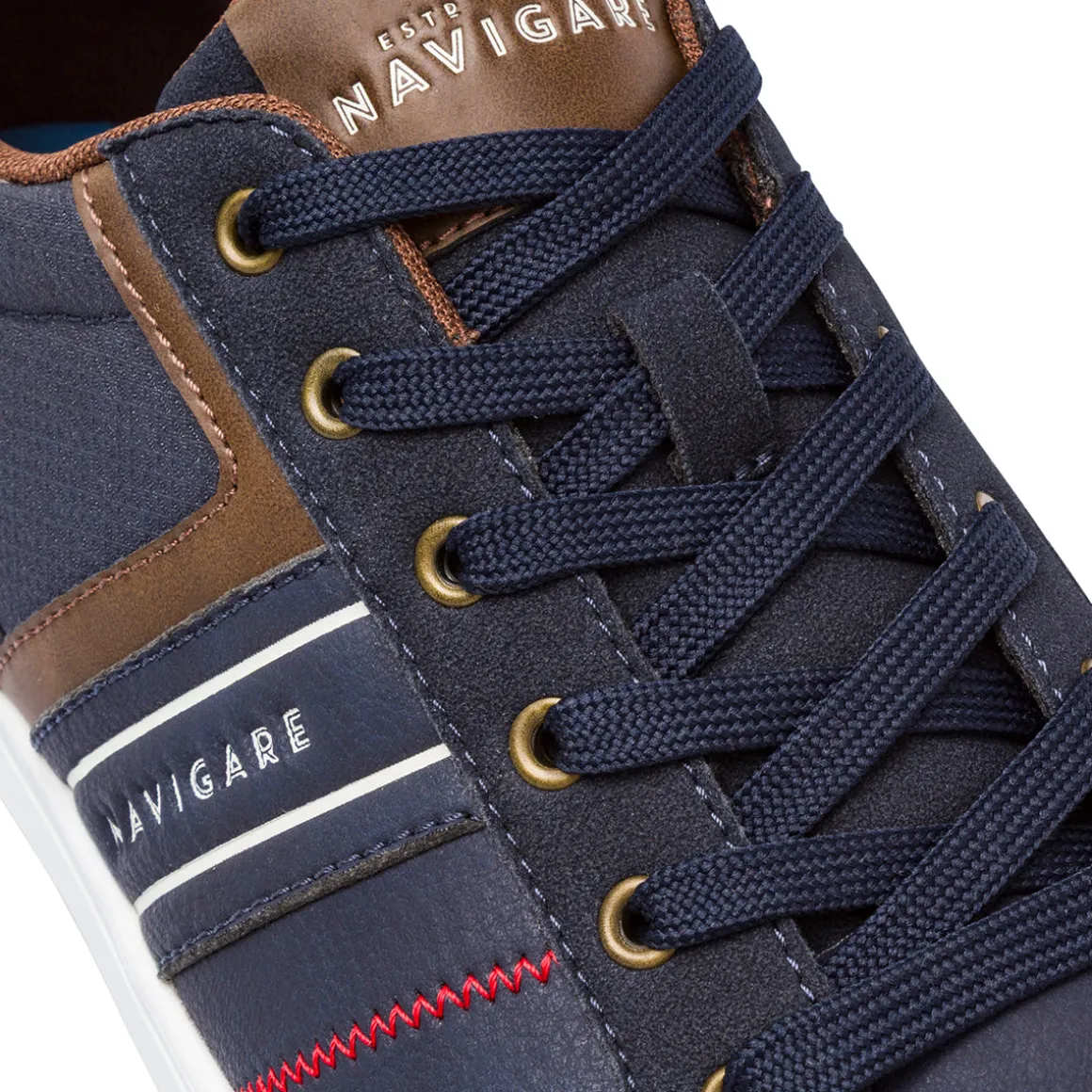 Sneakers blu da Uomo con inserti in contrasto Navigare