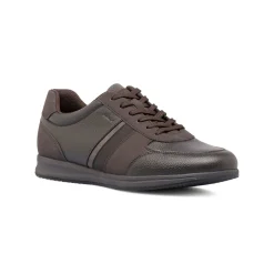 Sneakers da uomo marroni con suola traspirante e impermeabile Geox