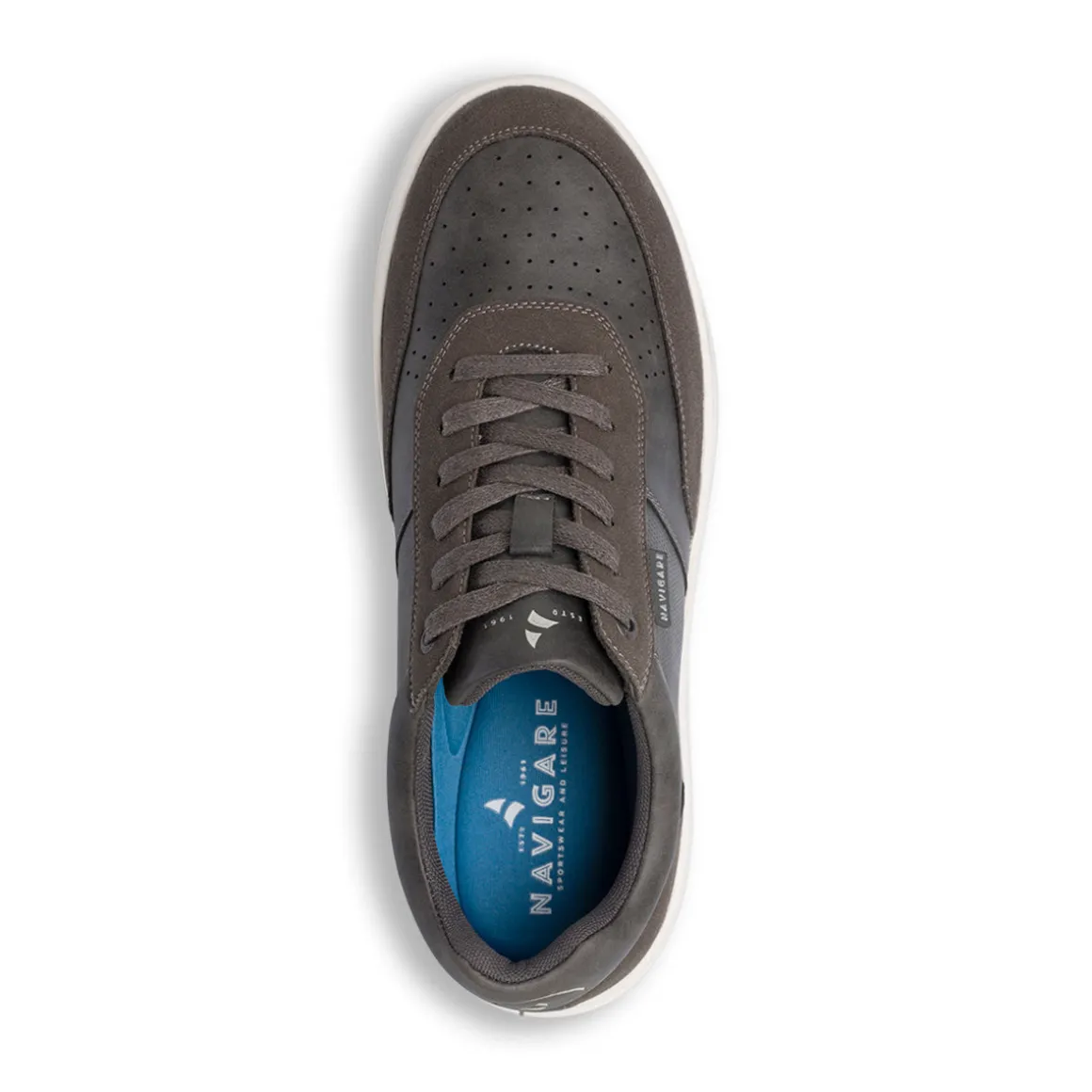 Sneakers grigie da Uomo con dettaglio traspirante sulla tomaia Navigare