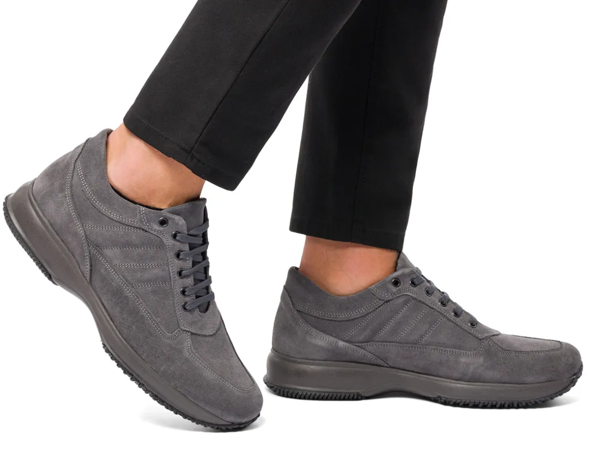 Sneakers grigie in pelle scamosciata da uomo Primopiano