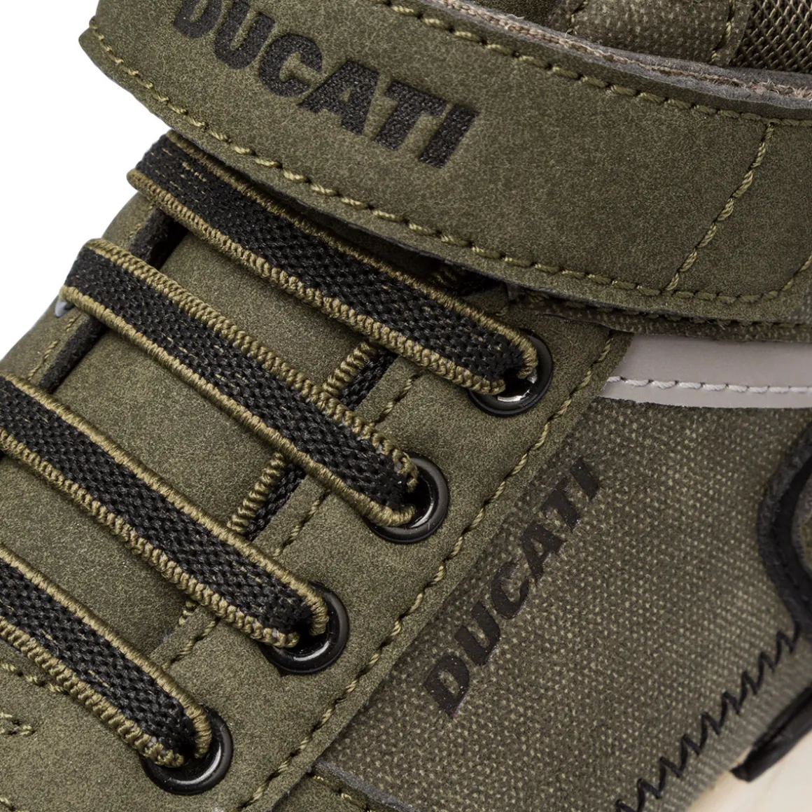 Sneakers khaki da ragazzo con logo Ducati