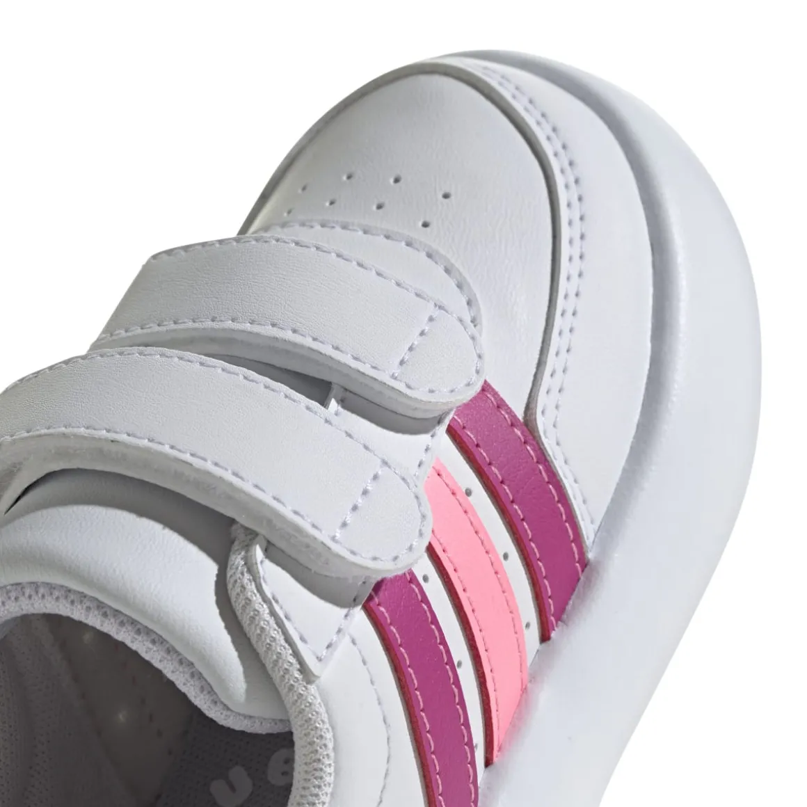 Sneakers primi passi bianche da bambina con strisce rosa e fucsia adidas Breaknet 2.0 CF I