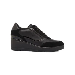 Sneakers traspiranti da donna nere in pelle con rialzo Geox