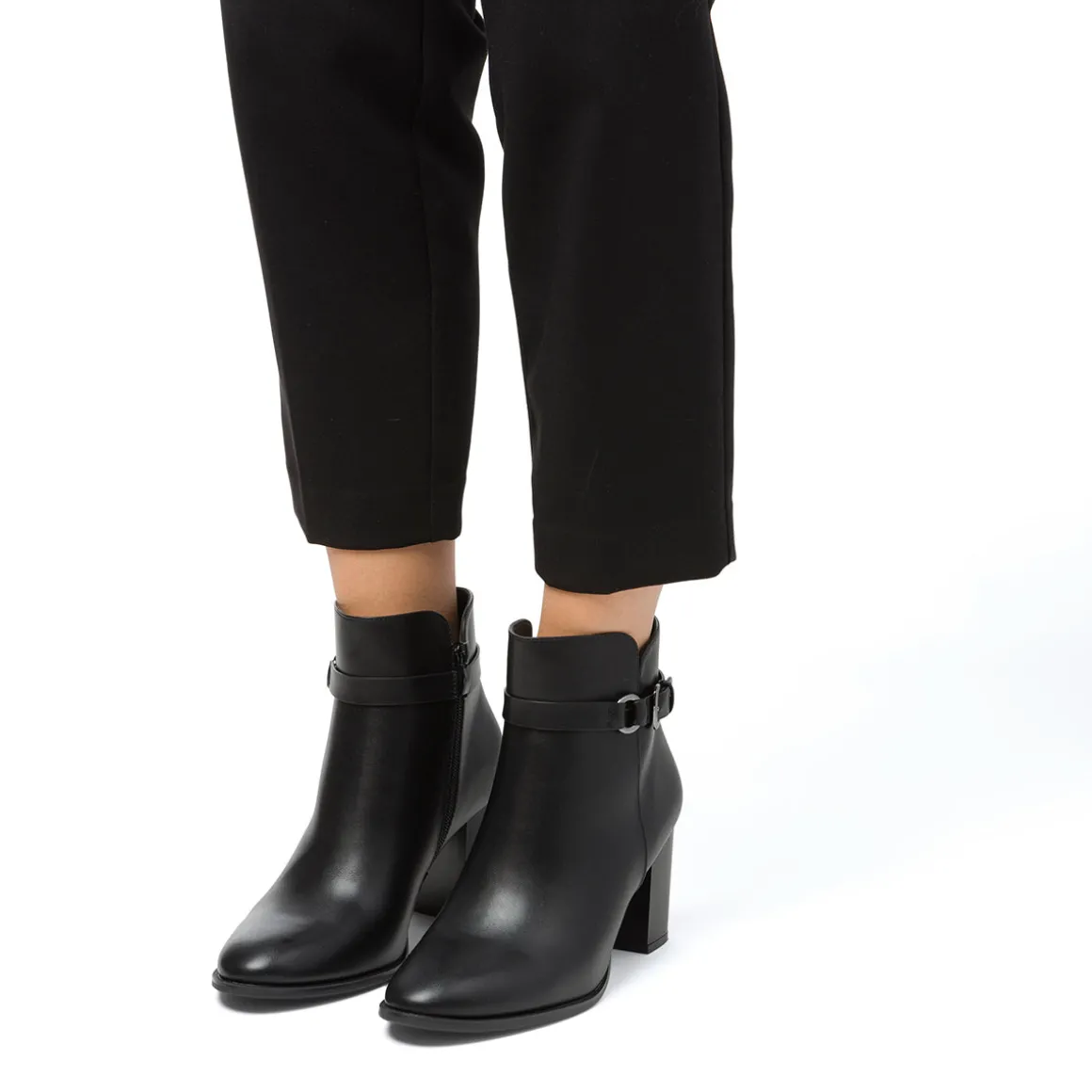 Stivaletti con tacco 7,5 cm da donna neri Lora Ferres