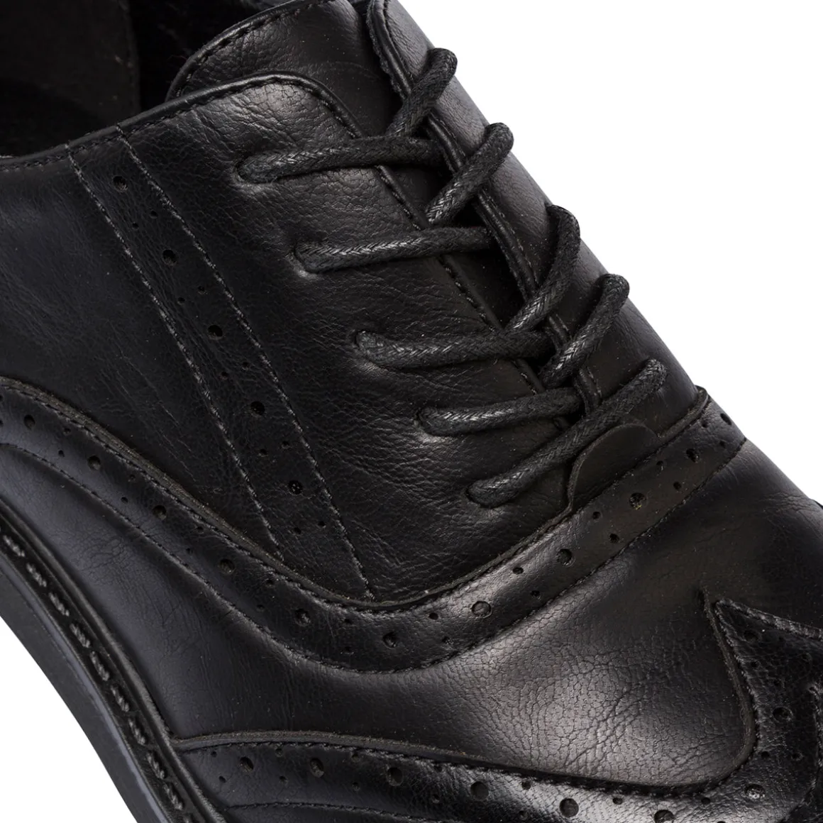 Stringate da donna nere con dettagli brogue con allacciature oxford Lora Ferres