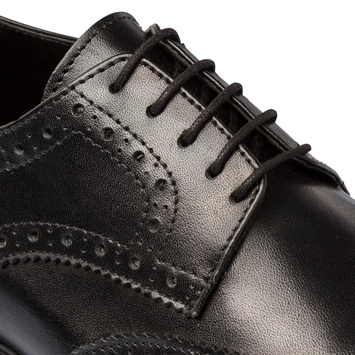 Stringate derby eleganti nere da uomo in pelle con dettagli brogue Primopiano