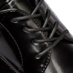 Stringate eleganti nere effetto vernice da uomo con allacciatura Derby Riflessi Urbani