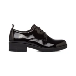 Stringate nere da donna effetto lucido e allacciatura derby Lora Ferres