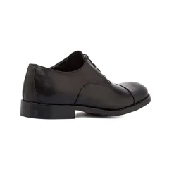 Stringate oxford eleganti da uomo nere in pelle Primopiano