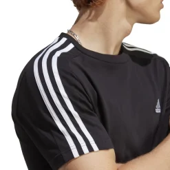 T-shirt nera da uomo con logo sul petto adidas Essentials 3-Stripes